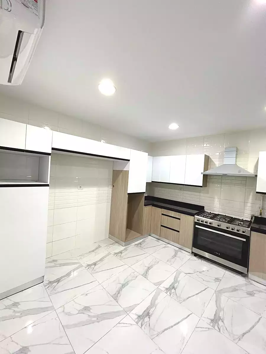 https://aqarmap.com.eg/ar/listing/6922479-for-rent-cairo-new-cairo-compounds-lakeview-residence