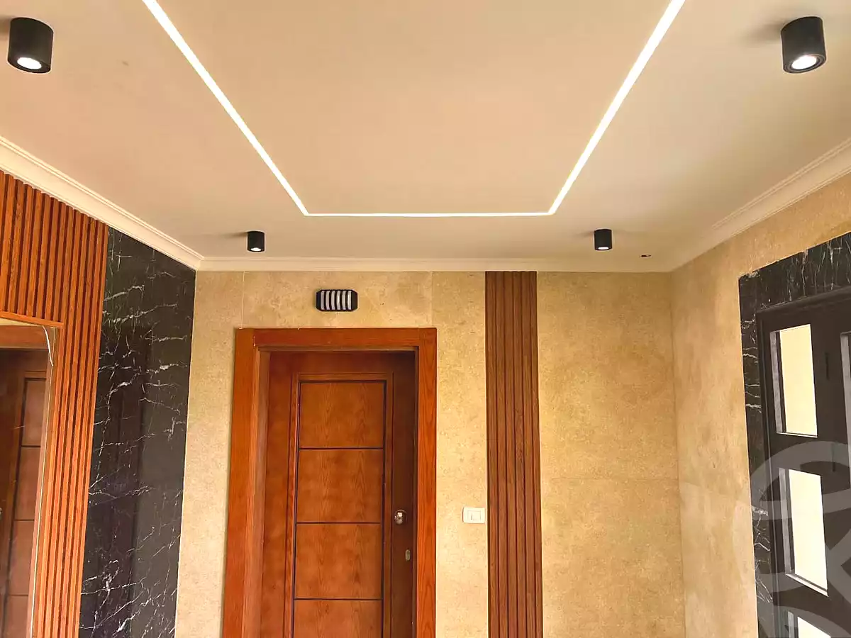 https://aqarmap.com.eg/ar/listing/6922694-for-sale-cairo-new-administrative-capital-r8-rmtn