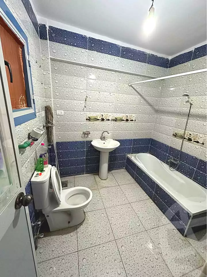 https://aqarmap.com.eg/ar/listing/6924086-for-sale-alexandria-moharram-bey-saleh-al-hedini-st