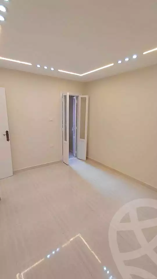 https://aqarmap.com.eg/ar/listing/6924745-for-sale-alexandria-sydy-bshr-sydy-bshr-bhry-gamal-abd-el-nasir-st