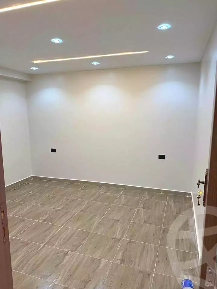 https://aqarmap.com.eg/ar/listing/6925413-for-rent-cairo-el-haram-el-lebeny-soltan-khattab-st