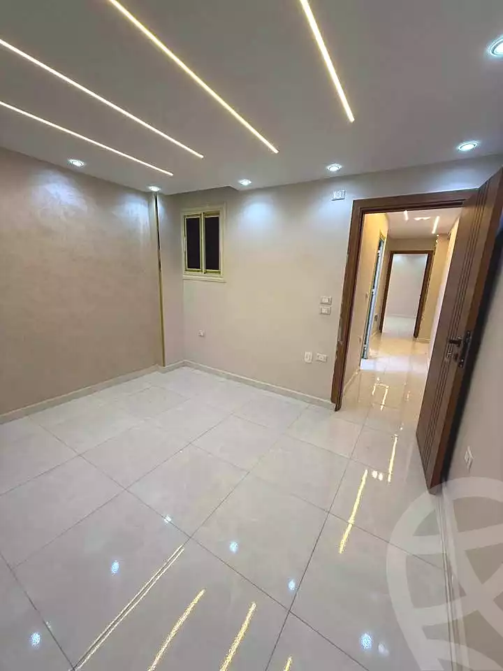 https://aqarmap.com.eg/ar/listing/6925851-for-sale-cairo-el-haram-el-lebeny-soltan-khattab-st