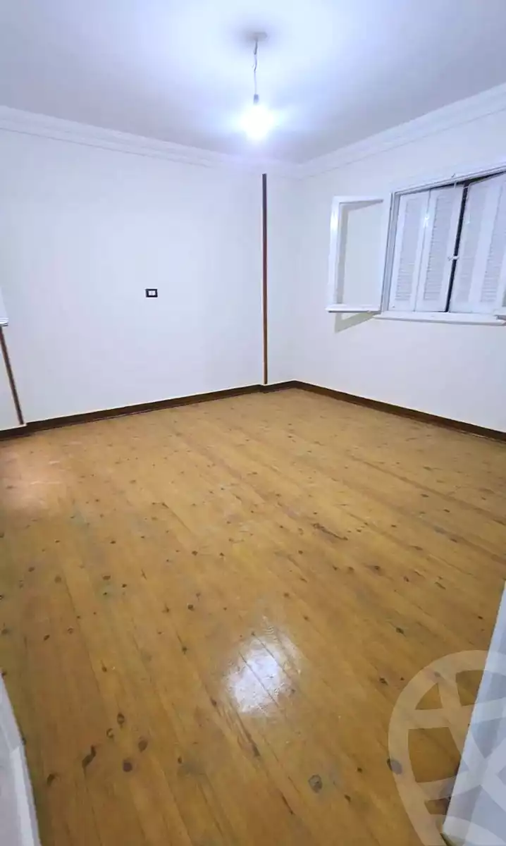 https://aqarmap.com.eg/ar/listing/6926410-for-sale-alexandria-el-mandara-shr-jml-bd-lnsr