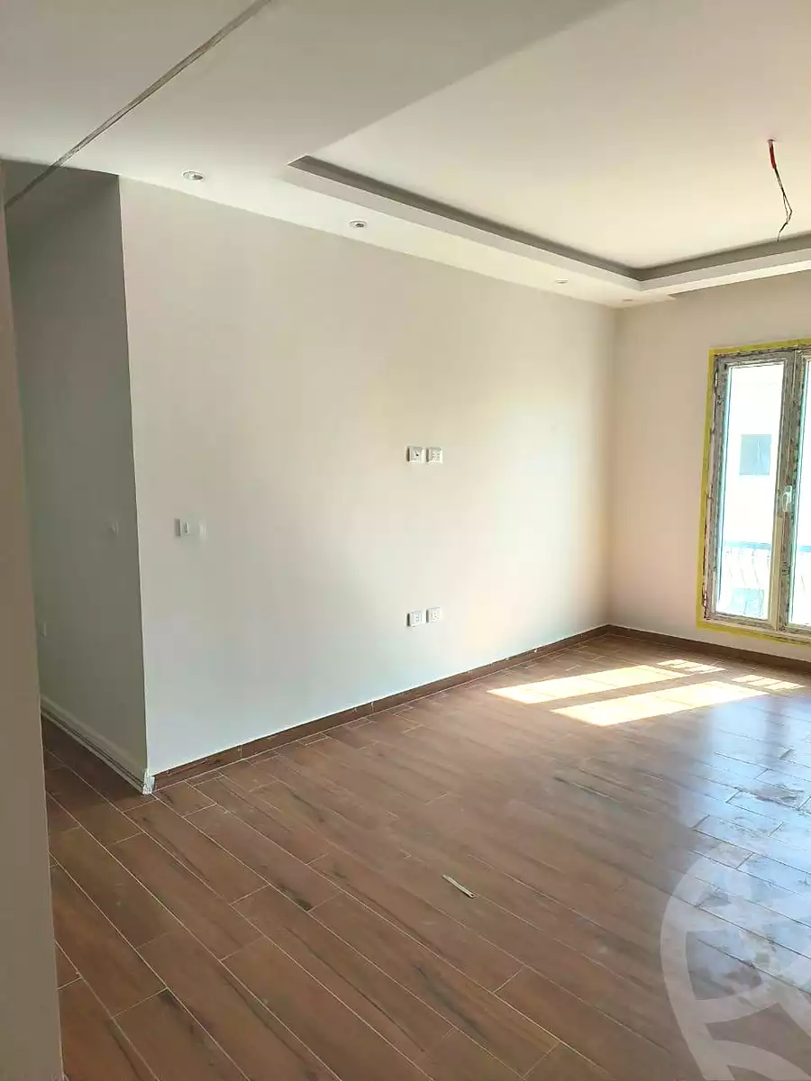 https://aqarmap.com.eg/en/listing/6927294-for-rent-cairo-new-cairo-compounds-mountain-view-hyde-park