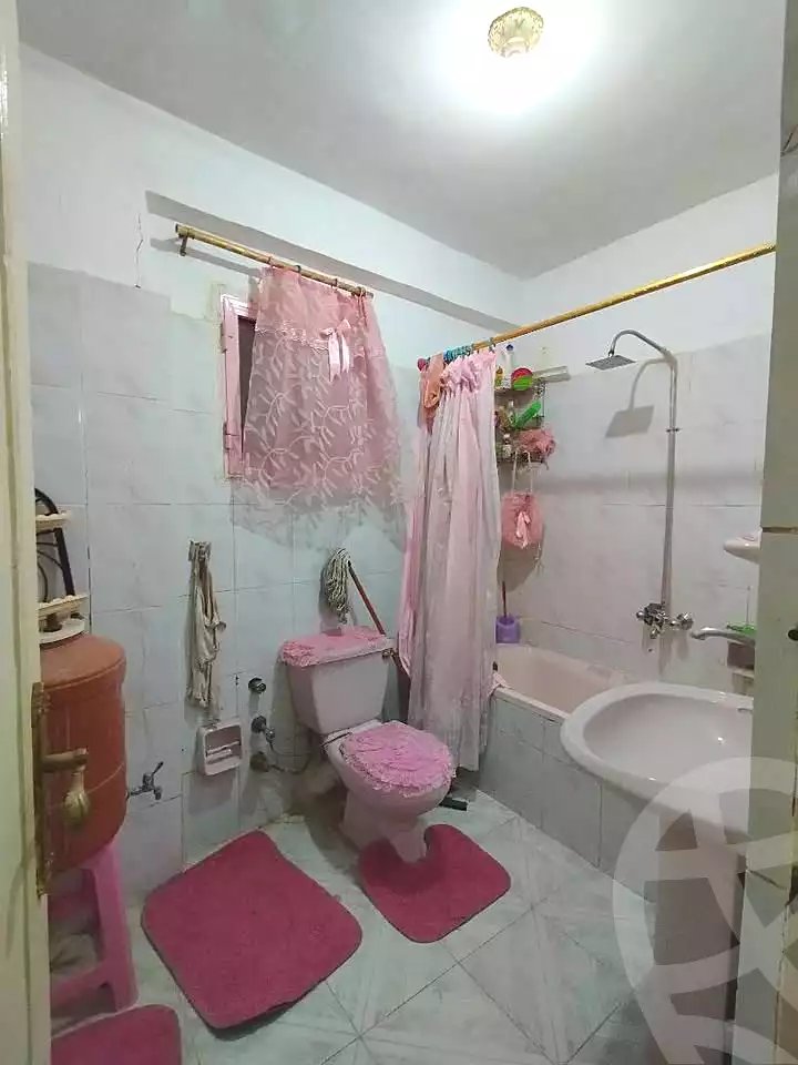 https://aqarmap.com.eg/ar/listing/6927320-for-sale-alexandria-al-agamy-lbytsh-qased-kareem-st