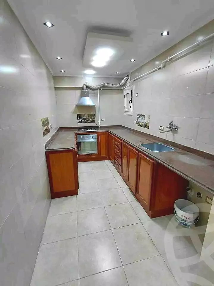 https://aqarmap.com.eg/ar/listing/6927450-for-sale-alexandria-sydy-bshr-sydy-bshr-bhry-street-15