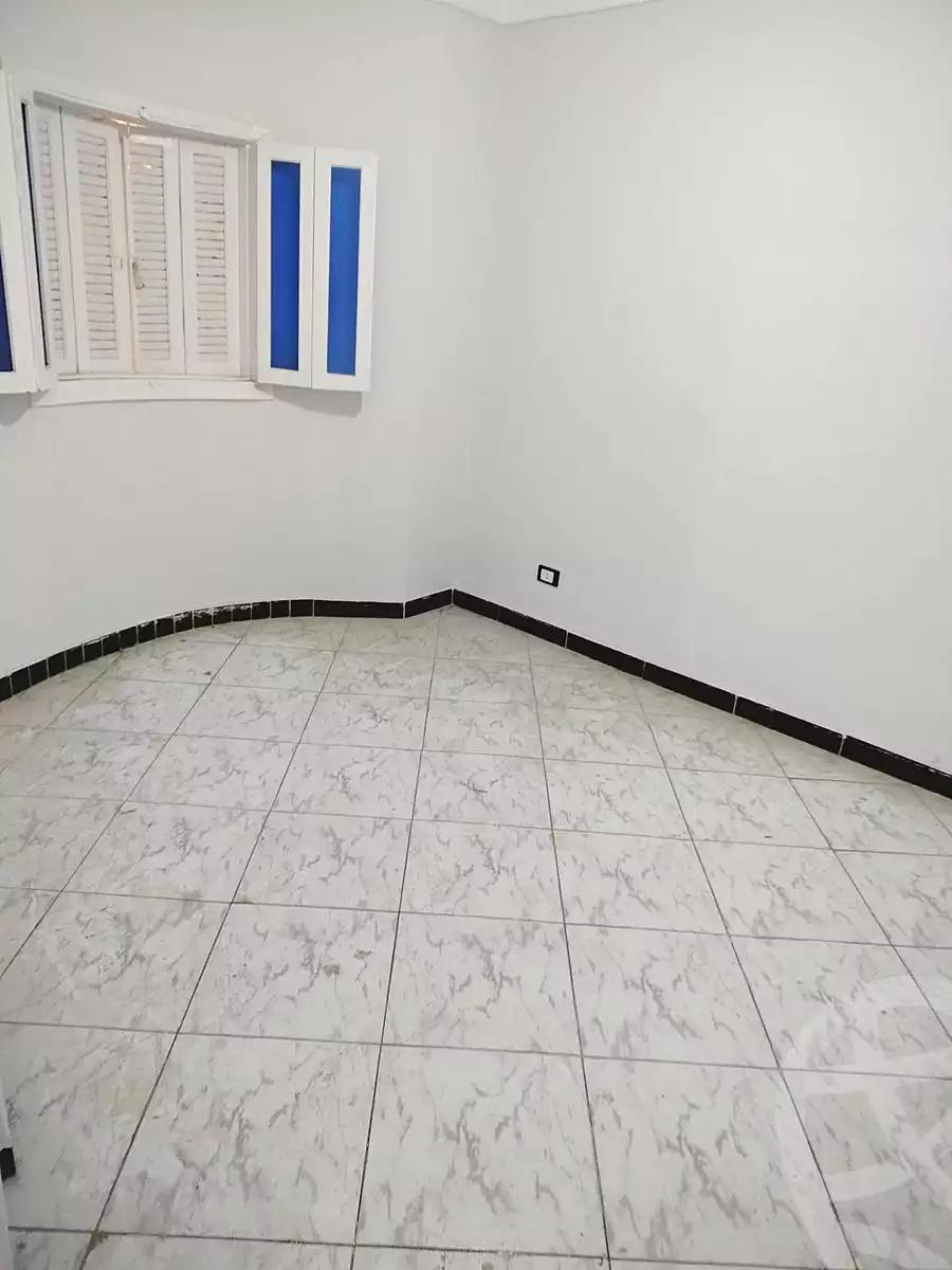 https://aqarmap.com.eg/ar/listing/6928432-for-sale-alexandria-sydy-bshr-sydy-bshr-bhry-gamal-abd-el-nasir-st