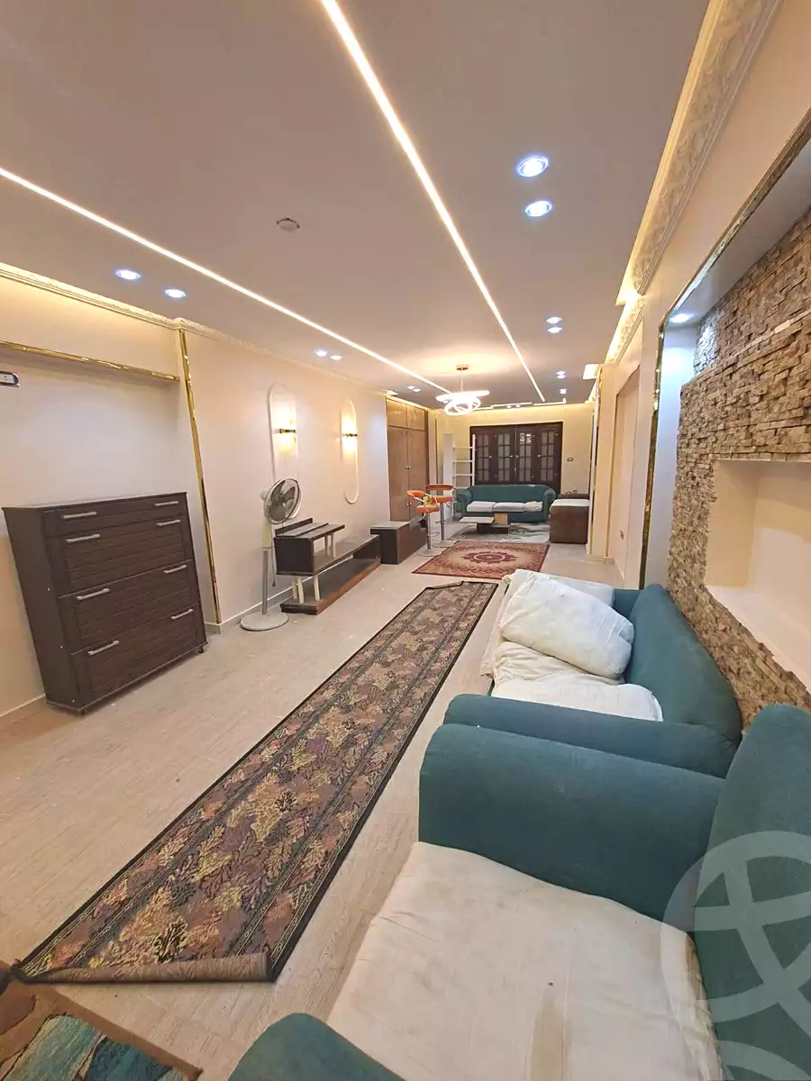 https://aqarmap.com.eg/ar/listing/6928652-for-sale-cairo-helwan-helwan-el-sharkeya-mostafa-safwat-st
