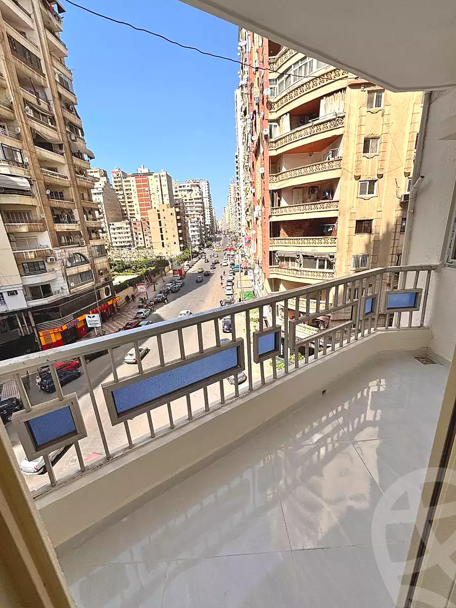 https://aqarmap.com.eg/en/listing/6929079-for-sale-alexandria-sydy-bshr-sydy-bshr-bhry-shr-mhmwd-l-yswy