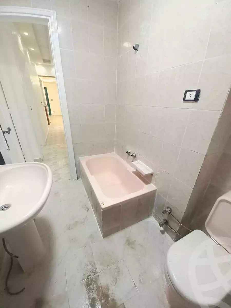 https://aqarmap.com.eg/en/listing/6929320-for-sale-alexandria-al-agamy-shataa-el-nakheel