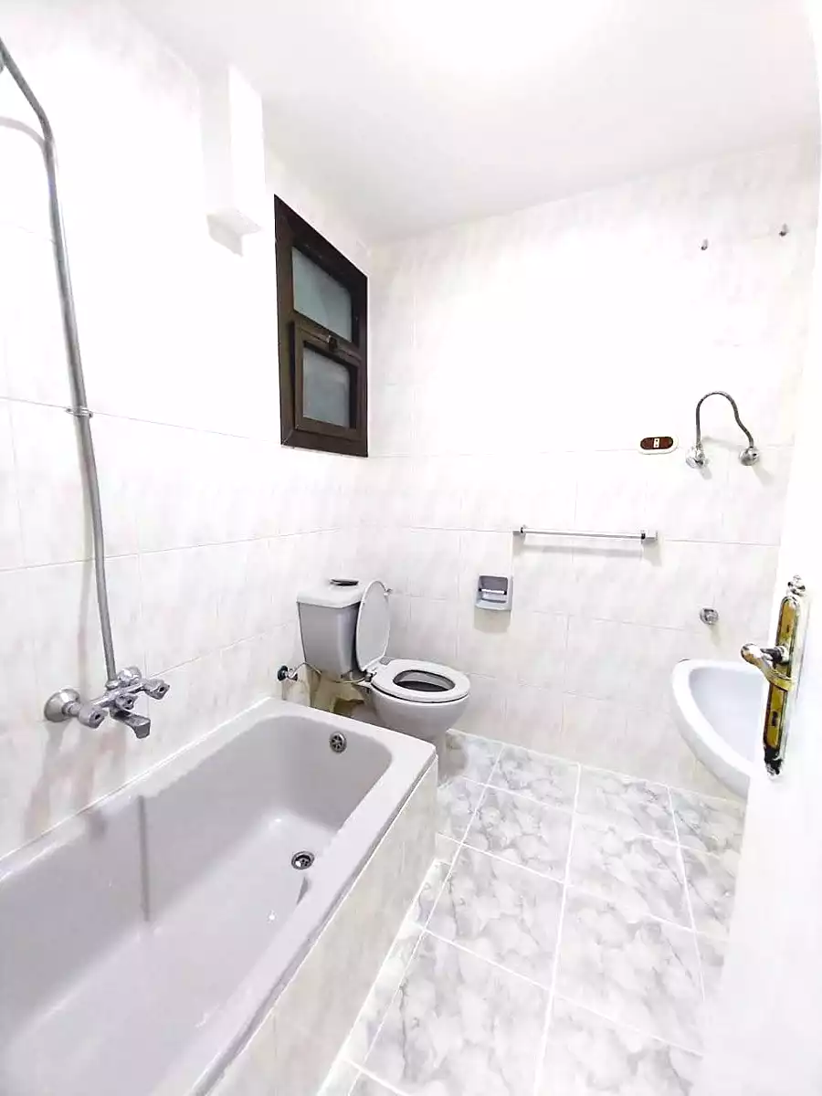 https://aqarmap.com.eg/ar/listing/6929718-for-sale-alexandria-al-agamy-shataa-el-nakheel