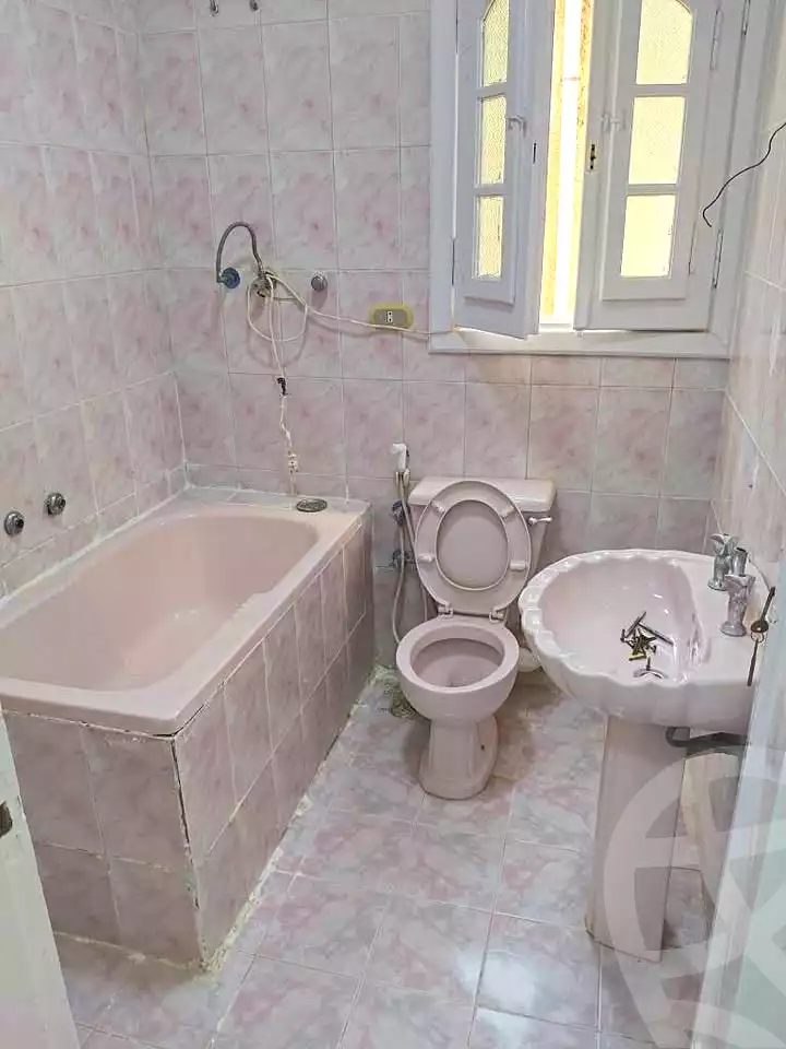 https://aqarmap.com.eg/ar/listing/6930352-for-sale-alexandria-al-agamy-shataa-el-nakheel