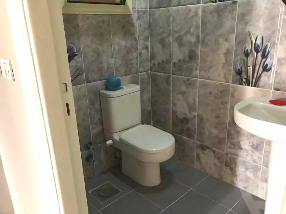 https://aqarmap.com.eg/ar/listing/6931097-for-sale-alexandria-moharram-bey-kanal-al-mahmoudeya-al-bahri-st