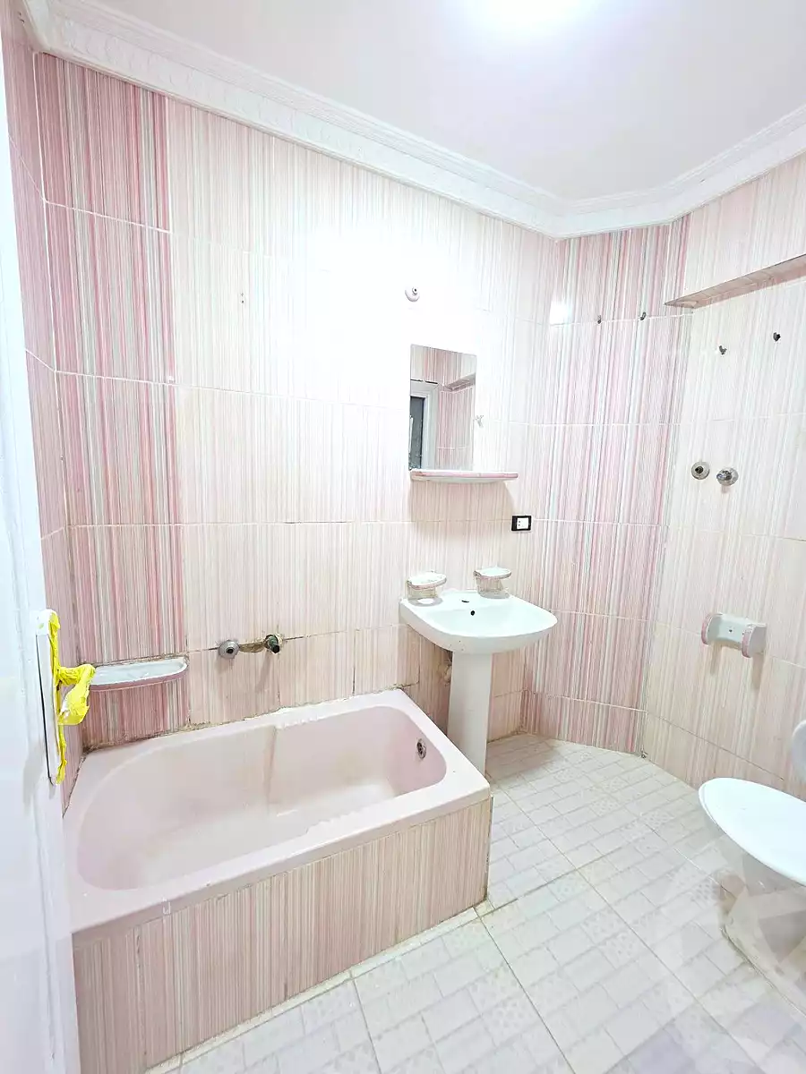 https://aqarmap.com.eg/ar/listing/6930430-for-sale-alexandria-al-agamy-shataa-el-nakheel