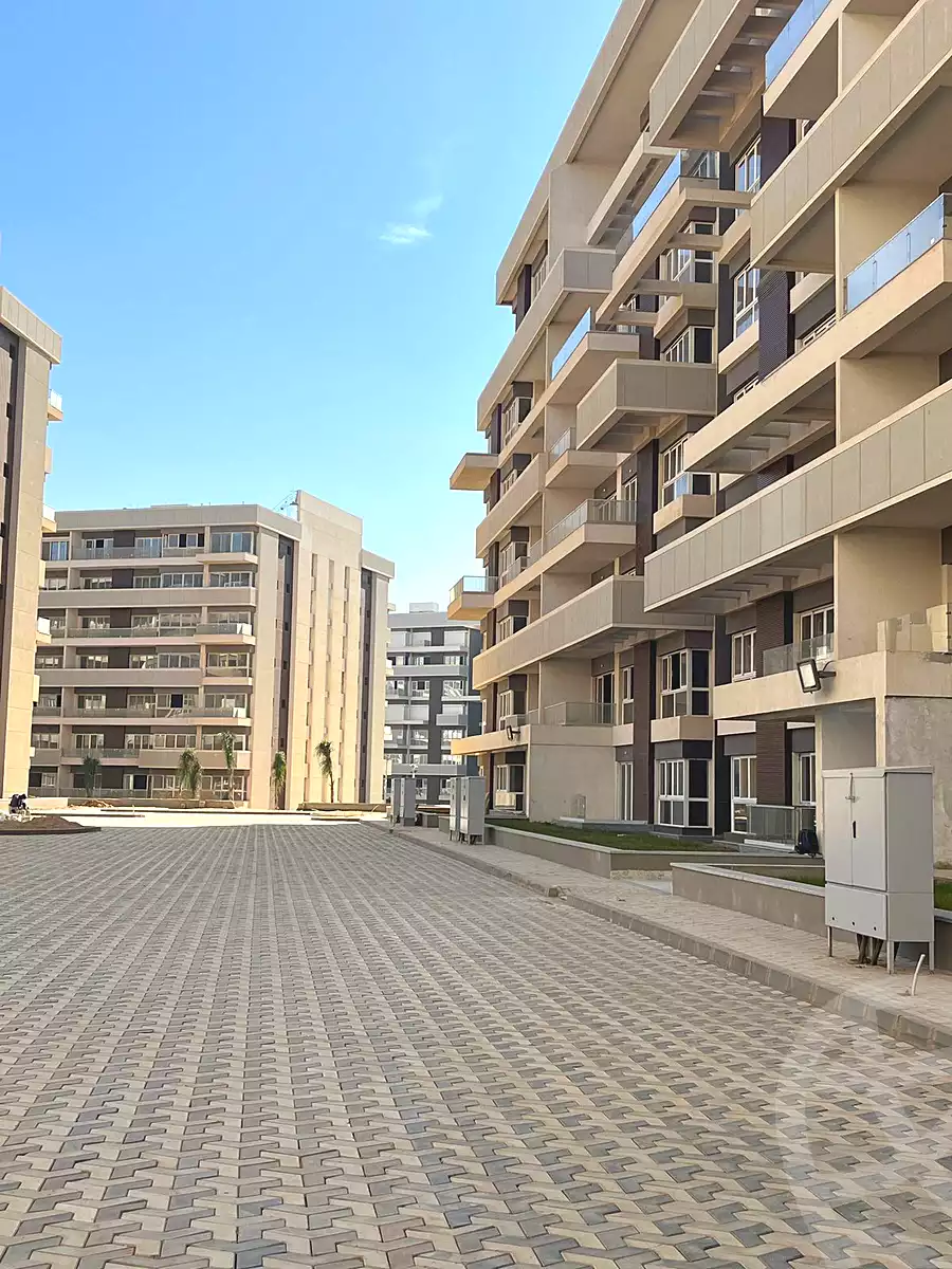 https://aqarmap.com.eg/en/listing/6934391-for-sale-cairo-new-administrative-capital-r7-scenario
