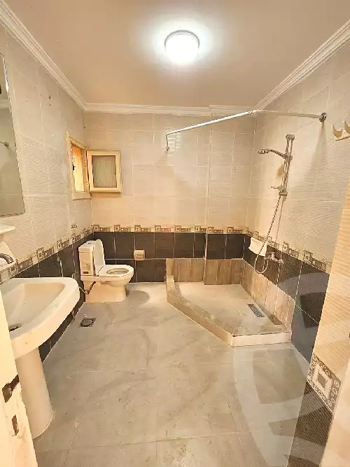 https://aqarmap.com.eg/ar/listing/6901393-for-rent-alexandria-tharwat