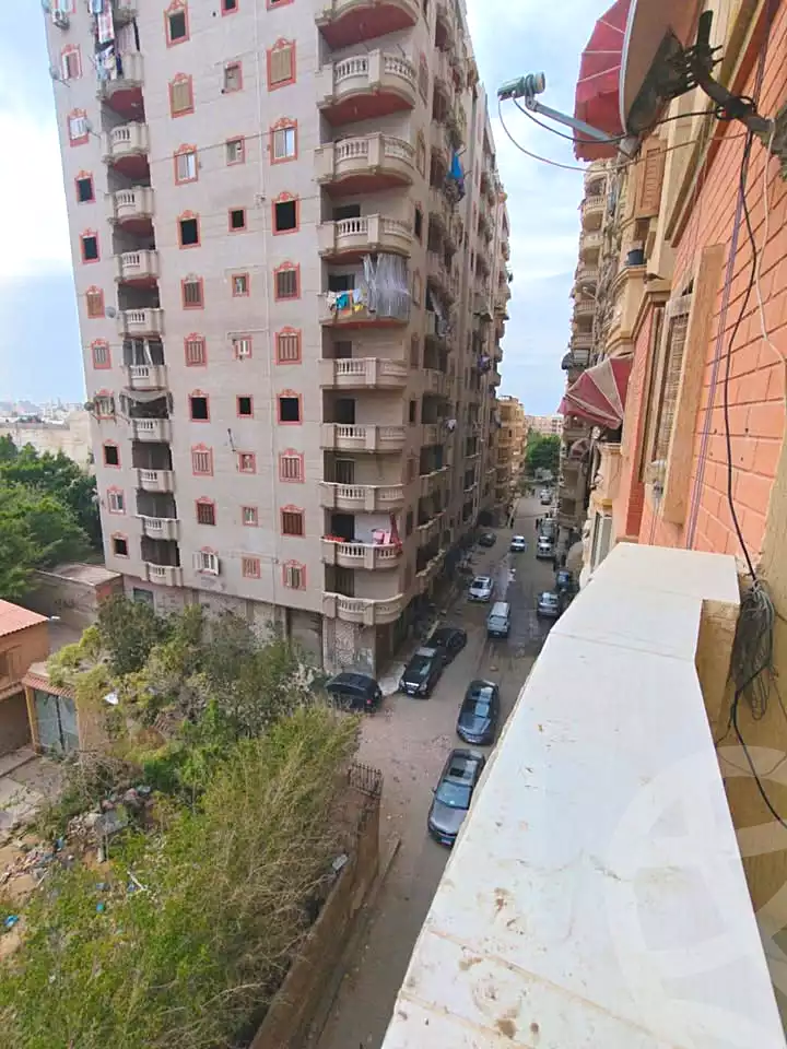 https://aqarmap.com.eg/ar/listing/6938230-for-rent-alexandria-al-agamy-bw-ywsf