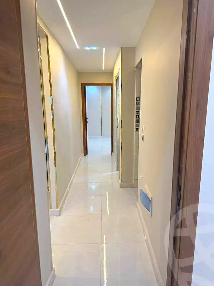 https://aqarmap.com.eg/en/listing/6939573-for-sale-cairo-el-haram-el-lebeny-soltan-khattab-st