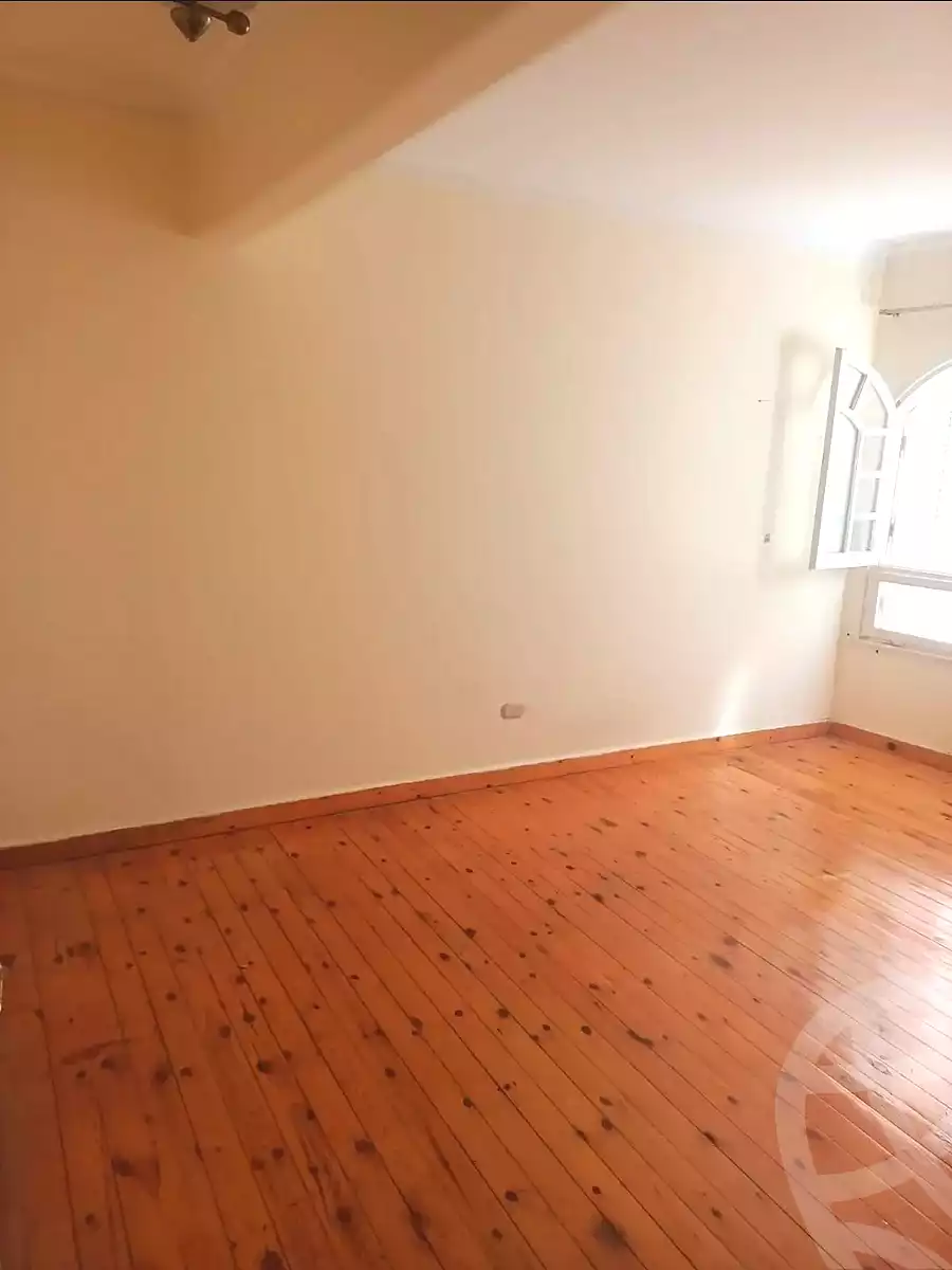 https://aqarmap.com.eg/ar/listing/6940001-for-rent-alexandria-ganaklis