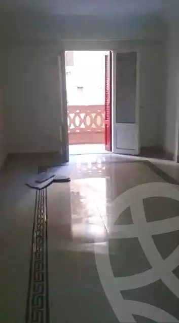 https://aqarmap.com.eg/en/listing/6941406-for-rent-alexandria-ganaklis-shr-mrtdy-bsh