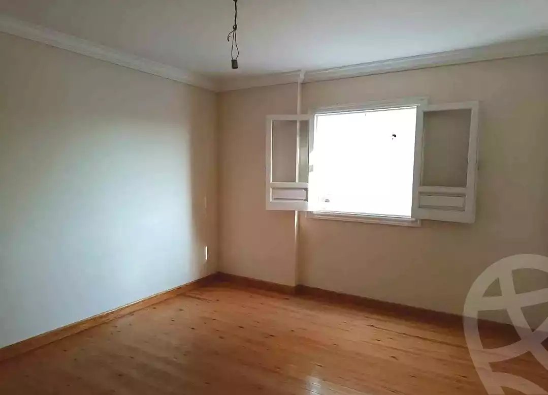 https://aqarmap.com.eg/ar/listing/6941641-for-sale-alexandria-camp-cesar-port-said-street