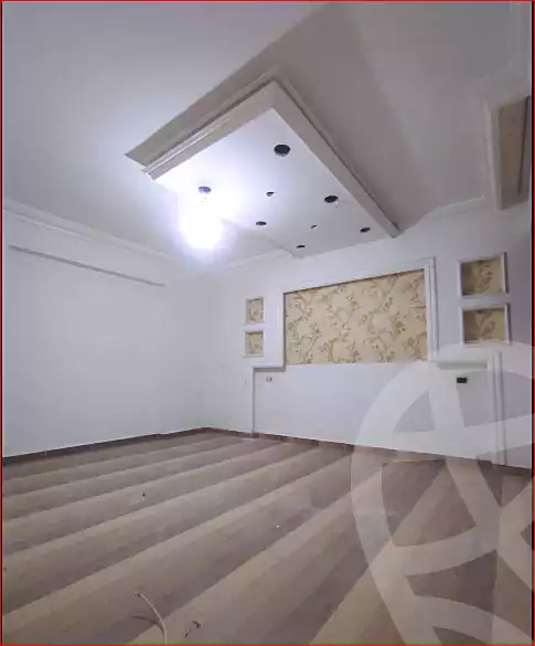 https://aqarmap.com.eg/ar/listing/6942941-for-sale-alexandria-miami-amin-khirat-al-ghandour-st