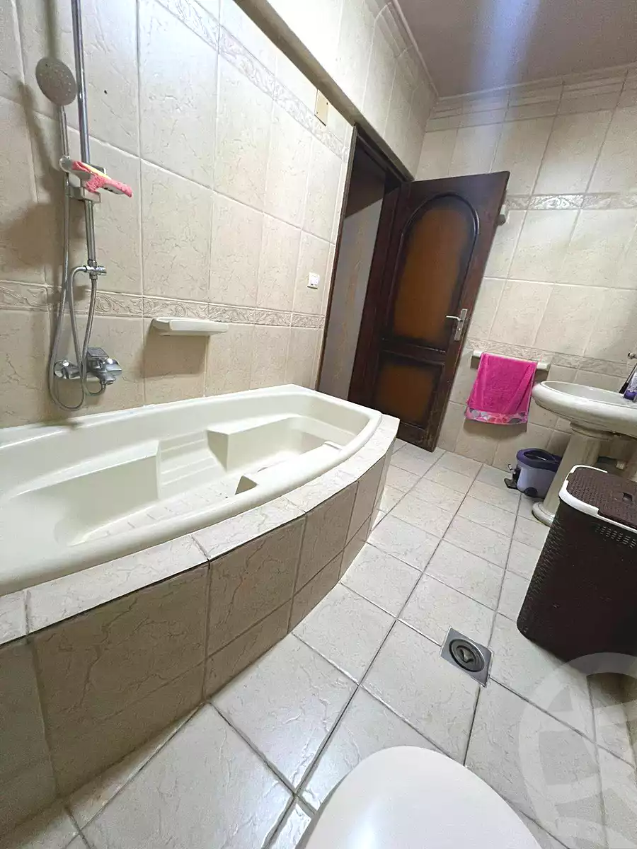 https://aqarmap.com.eg/en/listing/6942944-for-sale-cairo-helwan-sherif-st