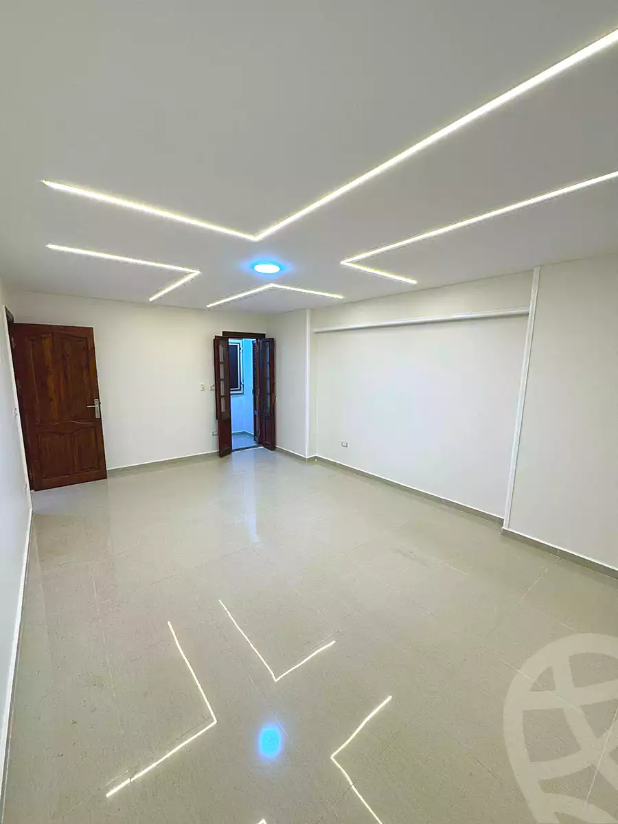 https://aqarmap.com.eg/ar/listing/6943865-for-sale-alexandria-sydy-bshr-sydy-bshr-bhry-shr-mhmwd-l-yswy