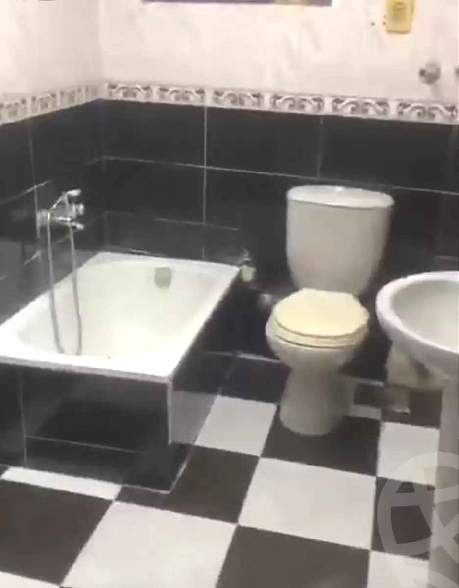 https://aqarmap.com.eg/ar/listing/6944163-for-sale-cairo-ain-shams-ahmed-esmat-st