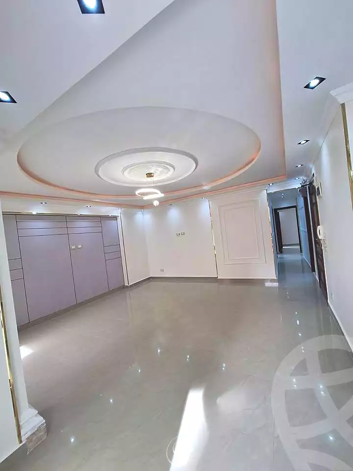 https://aqarmap.com.eg/ar/listing/6945753-for-sale-alexandria-sydy-bshr-sydy-bshr-bhry-street-15