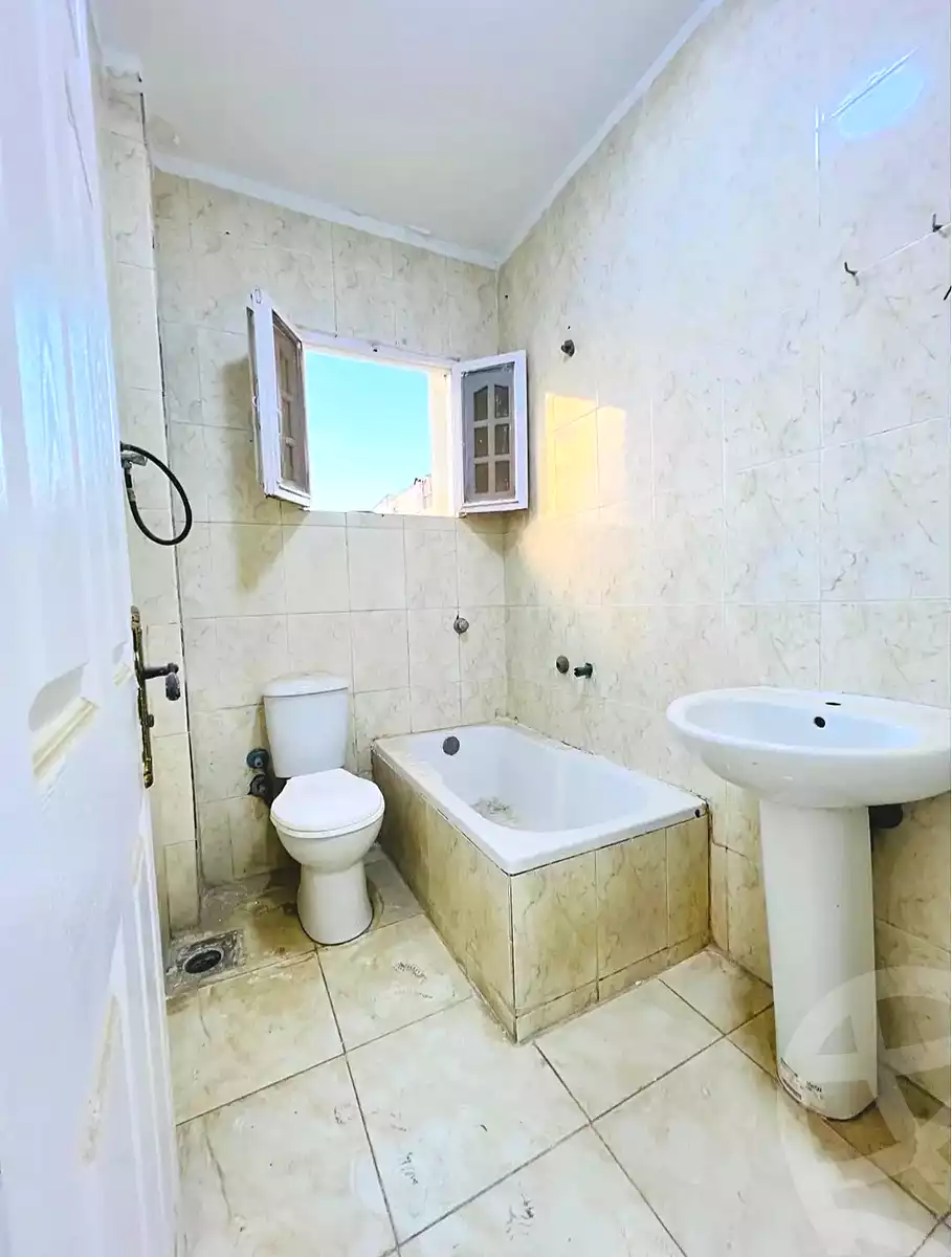 https://aqarmap.com.eg/en/listing/6945912-for-sale-alexandria-al-agamy-shataa-el-nakheel