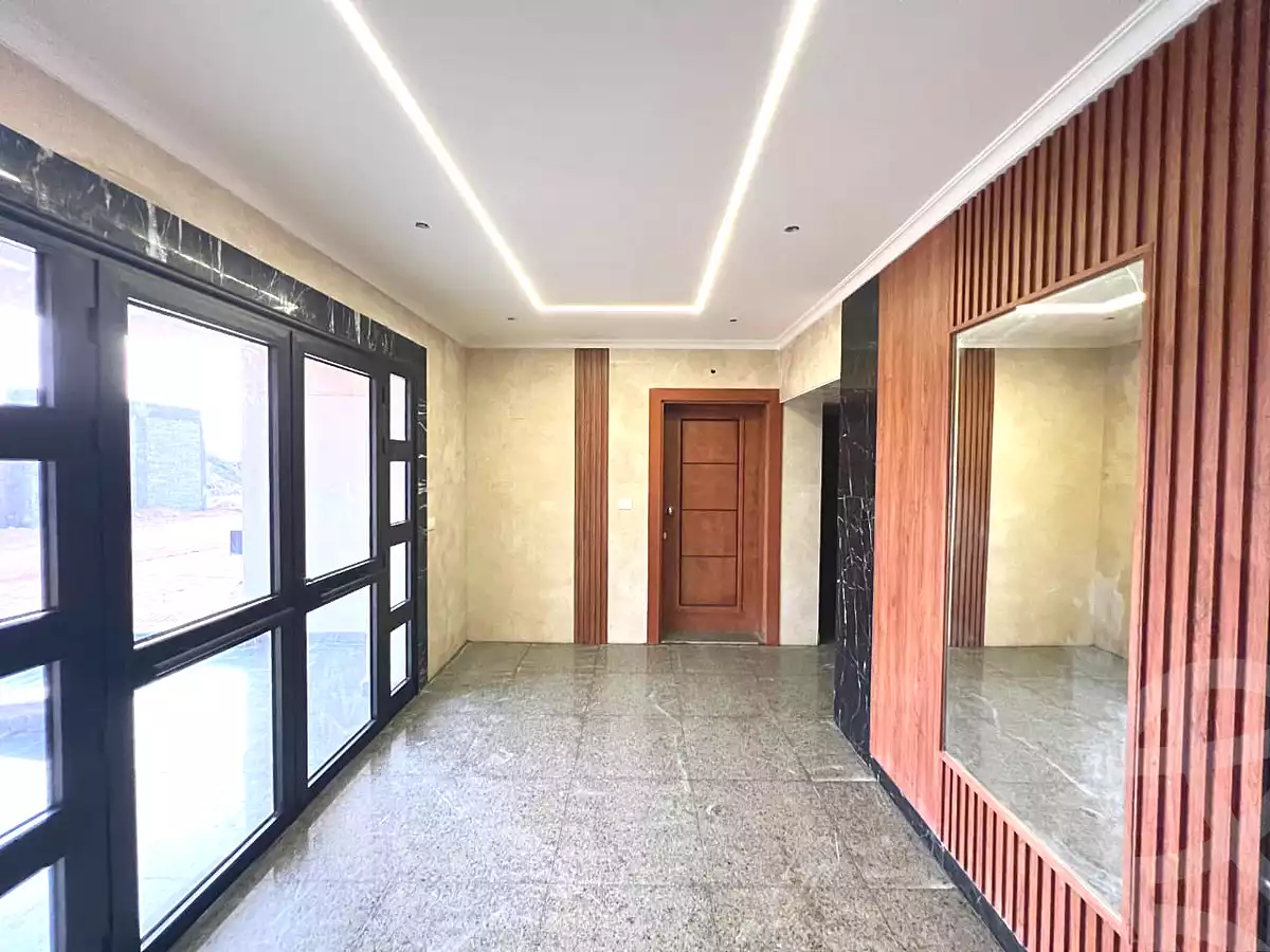 https://aqarmap.com.eg/en/listing/6946820-for-sale-cairo-new-administrative-capital-r8-rmtn