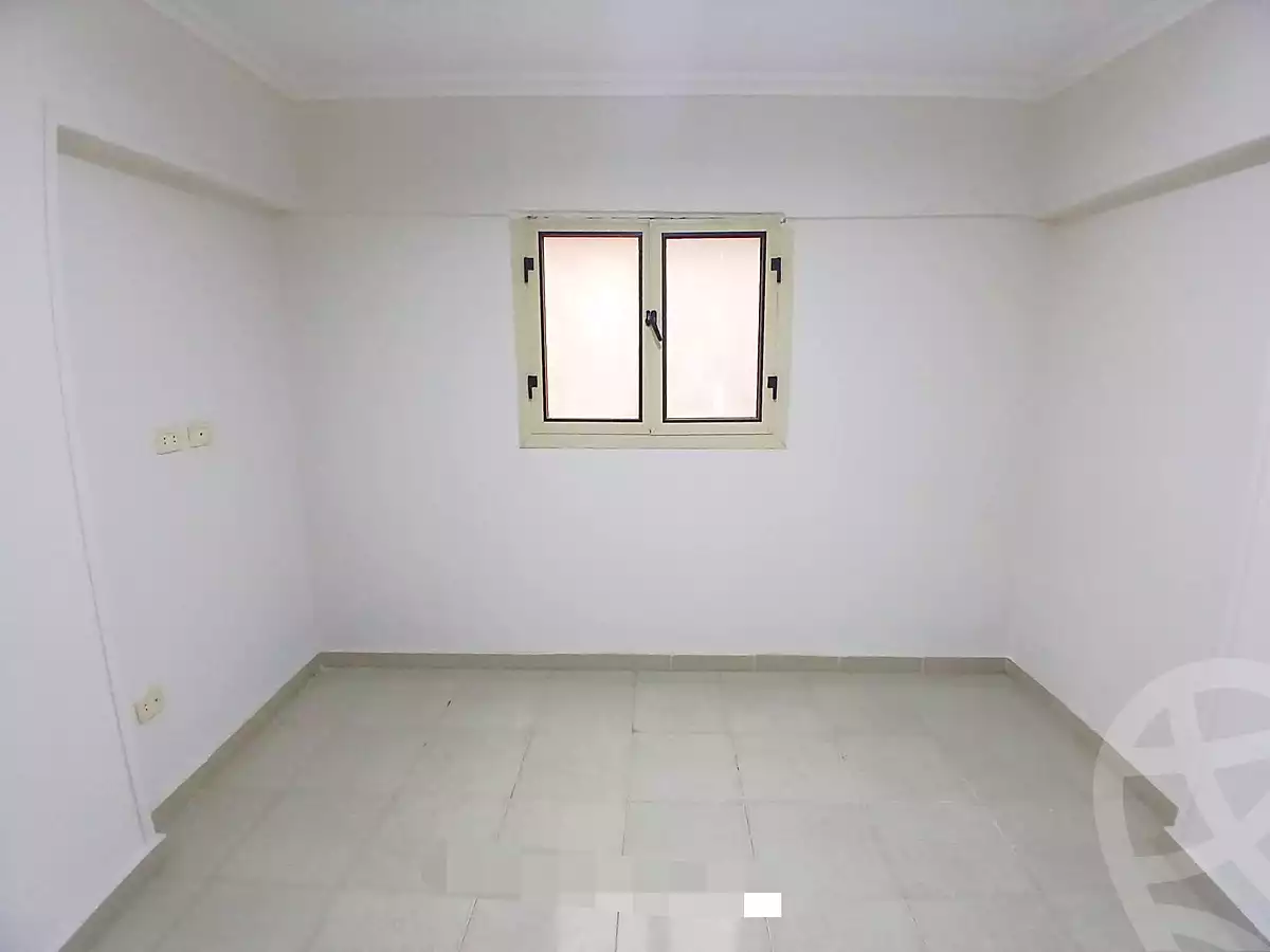 https://aqarmap.com.eg/ar/listing/6948561-for-sale-alexandria-sydy-bshr-sydy-bshr-bhry-el-fakharany-st