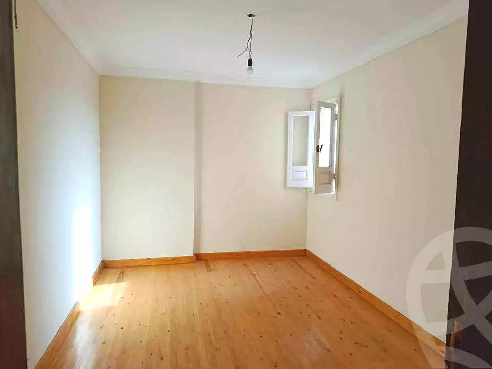 https://aqarmap.com.eg/ar/listing/6948261-for-sale-alexandria-camp-cesar-port-said-street