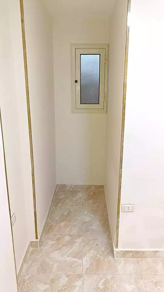 https://aqarmap.com.eg/ar/listing/6949164-for-sale-alexandria-al-agamy-lbytsh-shahr-al-assal-st