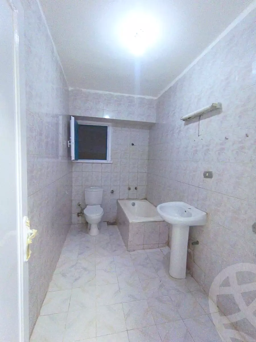 https://aqarmap.com.eg/ar/listing/6950535-for-sale-alexandria-al-agamy-shataa-el-nakheel-no-9-st