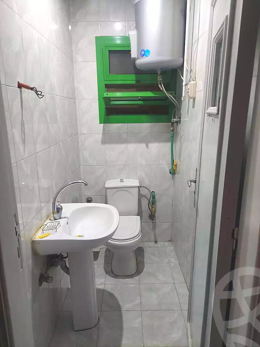 https://aqarmap.com.eg/ar/listing/6950645-for-sale-cairo-helwan-ahmed-enci-st