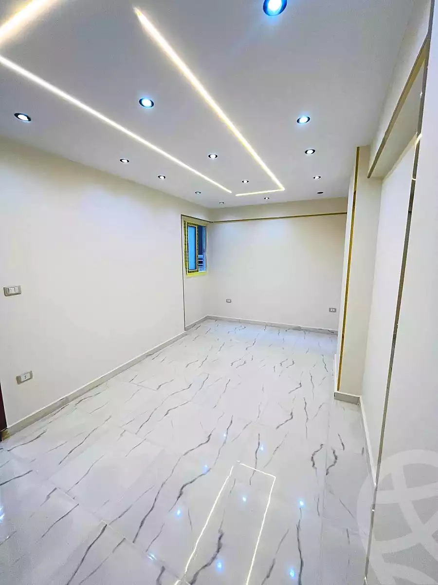 https://aqarmap.com.eg/ar/listing/6950875-for-sale-alexandria-al-agamy-lbytsh-bianchiii