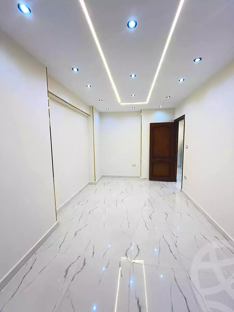 https://aqarmap.com.eg/ar/listing/6950875-for-sale-alexandria-al-agamy-lbytsh-bianchiii