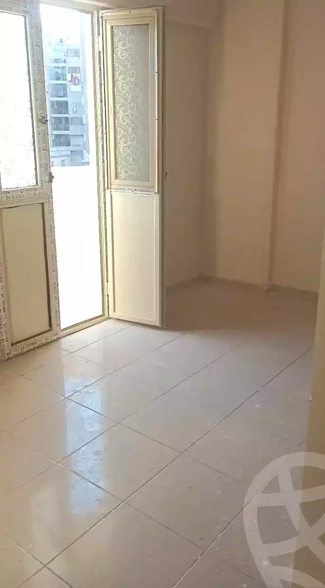 https://aqarmap.com.eg/en/listing/6951688-for-sale-alexandria-moharram-bey
