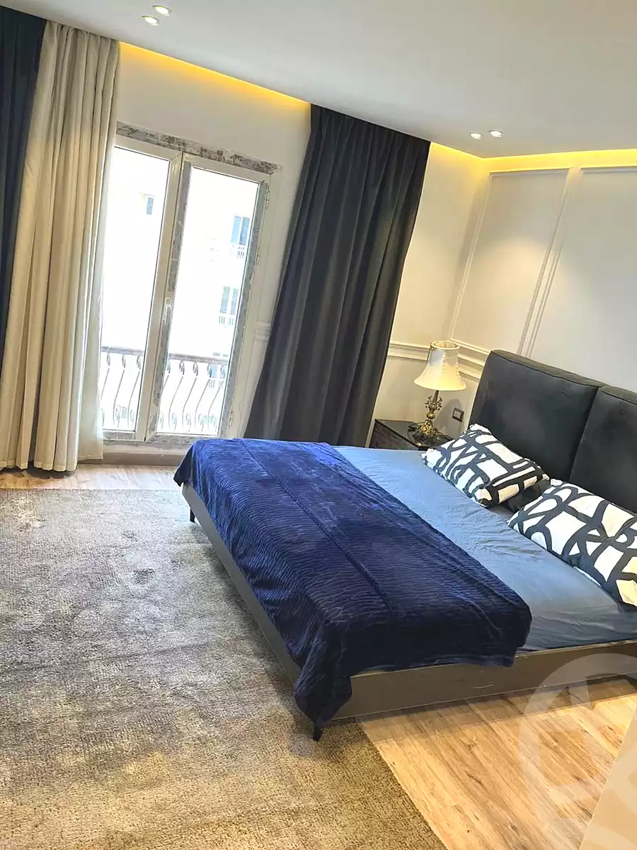 https://aqarmap.com.eg/ar/listing/6951683-for-sale-cairo-new-cairo-compounds-mountain-view-hyde-park