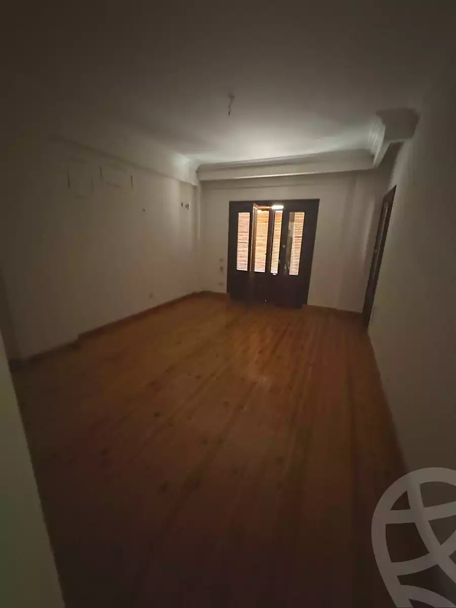 https://aqarmap.com.eg/ar/listing/6950392-for-sale-cairo-6th-of-october-garb-someed-neighborhood-13th-el-wrood-st