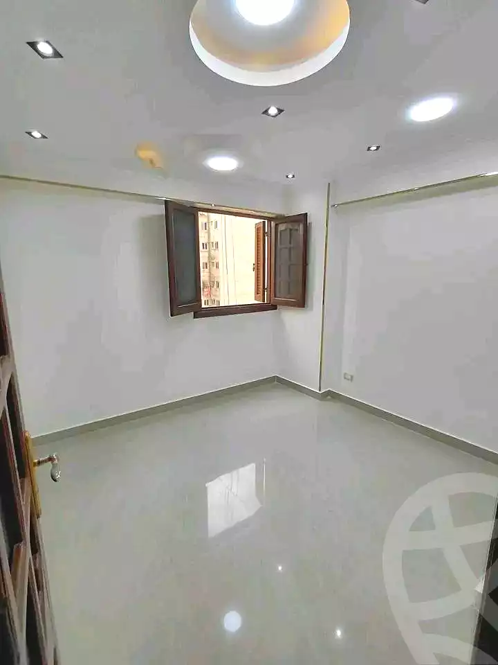 https://aqarmap.com.eg/en/listing/6952210-for-sale-alexandria-sydy-bshr-sydy-bshr-bhry-street-15