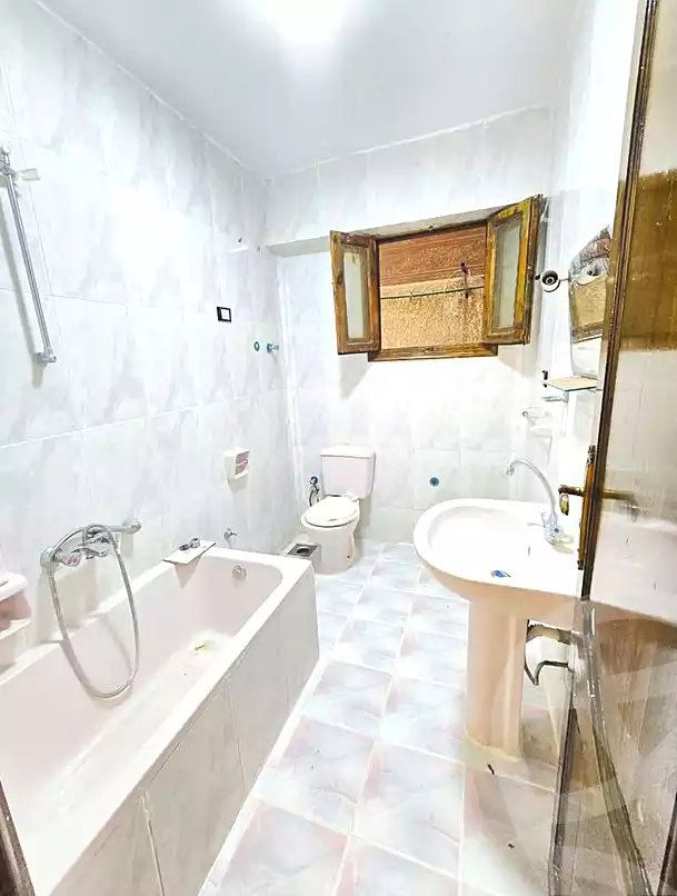https://aqarmap.com.eg/en/listing/6952272-for-sale-alexandria-al-agamy-el-kilo-21