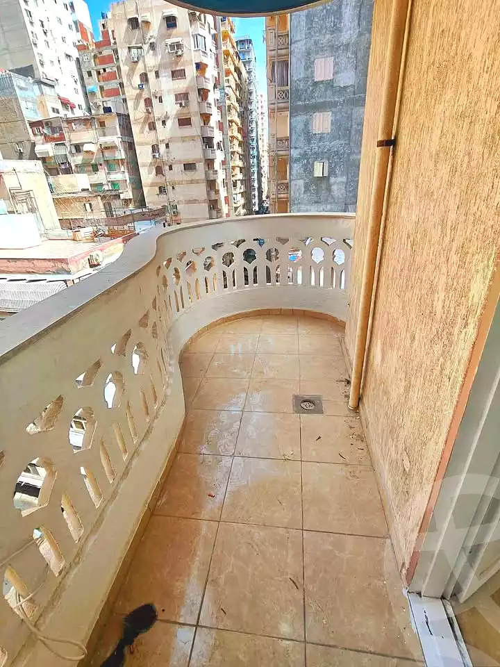 https://aqarmap.com.eg/ar/listing/6952866-for-sale-alexandria-sydy-bshr-sydy-bshr-bhry-khalil-hamada-st