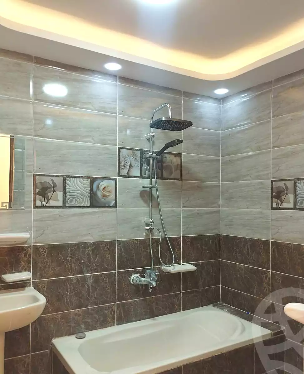 https://aqarmap.com.eg/ar/listing/6952935-for-sale-alexandria-al-agamy-el-hanouvel-kasr-al-quiri-st-1