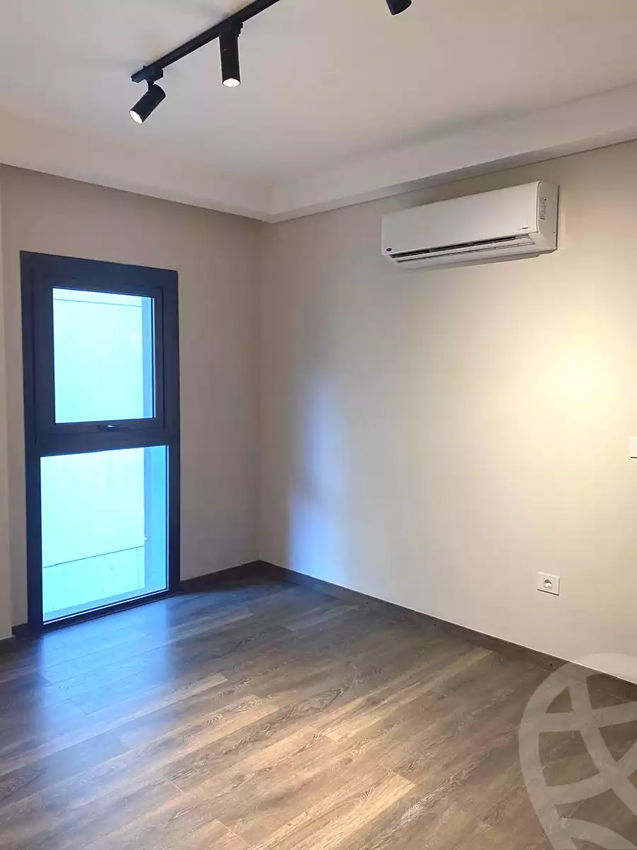 https://aqarmap.com.eg/ar/listing/6942068-for-sale-cairo-el-sheikh-zayed-city-compounds-zyd-wr-llttwyr-z-tower
