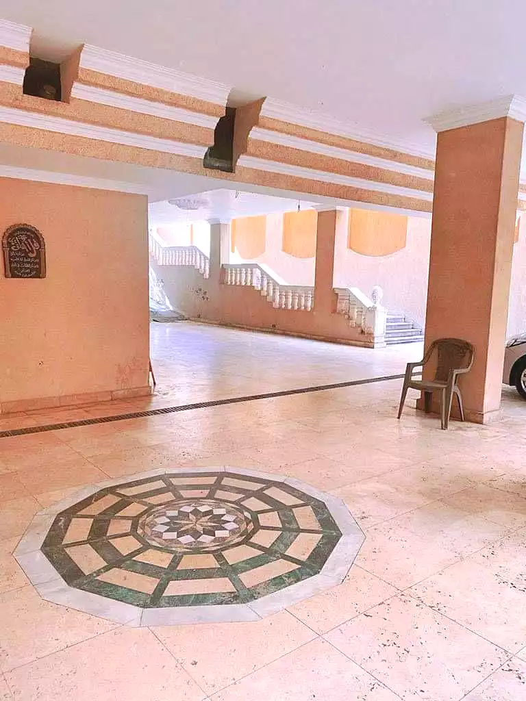 https://aqarmap.com.eg/ar/listing/6953376-for-sale-cairo-new-cairo-el-narges-el-narges-omarat-mohamed-sabry-abu-alam-st