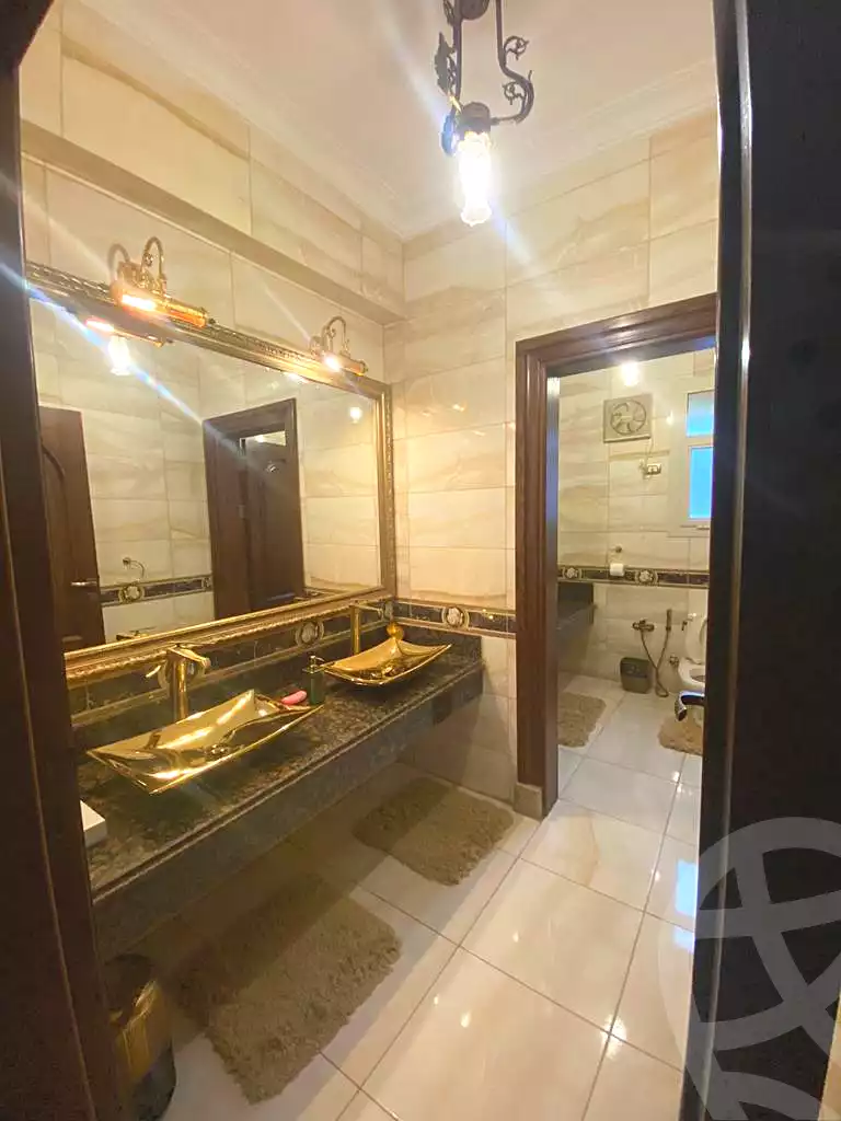 https://aqarmap.com.eg/en/listing/6954458-for-sale-cairo-new-cairo-compounds-byljyw