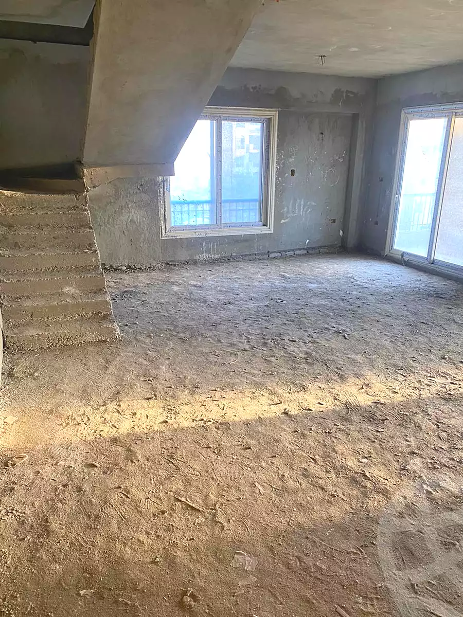 https://aqarmap.com.eg/ar/listing/6954476-for-sale-cairo-new-cairo-compounds-stwn-ryzydns-by-ar-y-llttwyr